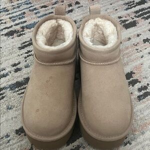 UGG Platform Cozy Tan Kids Boots